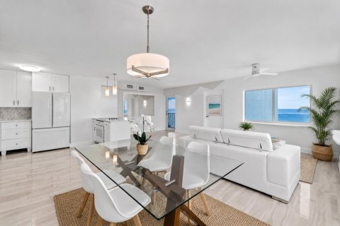 Copropriété à vendre à Hollywood, Floride: 2 chambres, 97.55 m2 № 2087425 - photo 13