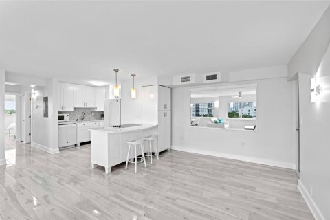 Copropriété à vendre à Hollywood, Floride: 2 chambres, 97.55 m2 № 2087425 - photo 19