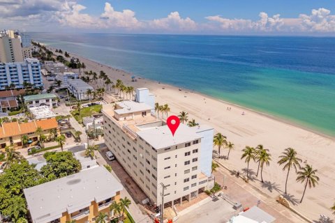 Copropriété à vendre à Hollywood, Floride: 2 chambres, 97.55 m2 № 2087425 - photo 2