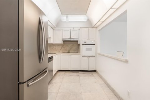 Condo in Sunny Isles Beach, Florida, 1 bedroom № 2172091 - photo 20