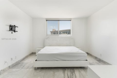 Condo in Sunny Isles Beach, Florida, 1 bedroom № 2172091 - photo 28