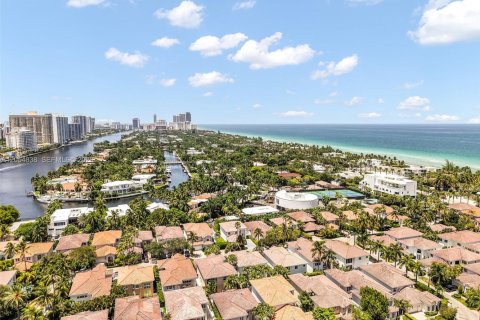 Condo in Sunny Isles Beach, Florida, 1 bedroom № 2172091 - photo 7