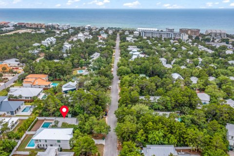 Villa ou maison à vendre à Seacrest, Floride: 3 chambres, 119.75 m2 № 561270 - photo 1