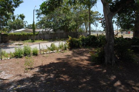 House in Sarasota, Florida 3 bedrooms, 101.73 sq.m. № 1334550 - photo 18