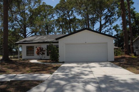 House in Sarasota, Florida 3 bedrooms, 101.73 sq.m. № 1334550 - photo 2