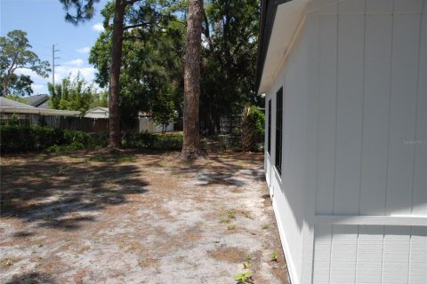 House in Sarasota, Florida 3 bedrooms, 101.73 sq.m. № 1334550 - photo 17