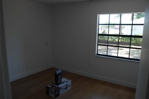 House in Sarasota, Florida 3 bedrooms, 101.73 sq.m. № 1334550 - photo 9