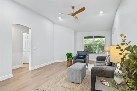 Casa en venta en The Villages, Florida, 3 dormitorios, 172.71 m2 № 2158007 - foto 12