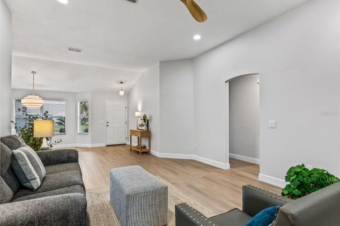 Casa en venta en The Villages, Florida, 3 dormitorios, 172.71 m2 № 2158007 - foto 15