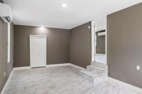 House in Lake Wales, Florida 3 bedrooms, 110.93 sq.m. № 1788156 - photo 6