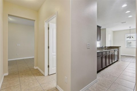Townhouse in Winter Garden, Florida 3 bedrooms, 181.72 sq.m. № 2393646 - photo 15