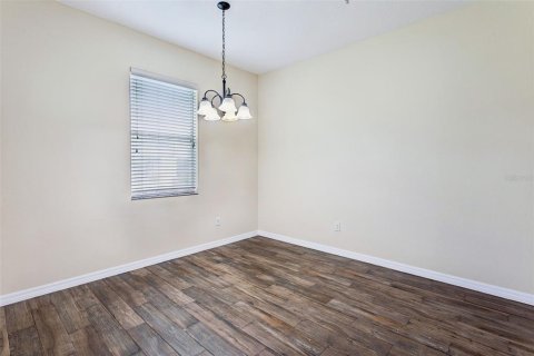Townhouse in Winter Garden, Florida 3 bedrooms, 181.72 sq.m. № 2393646 - photo 14