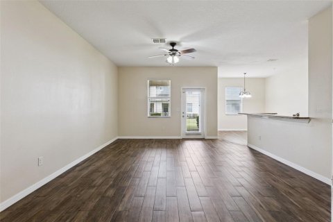 Townhouse in Winter Garden, Florida 3 bedrooms, 181.72 sq.m. № 2393646 - photo 4