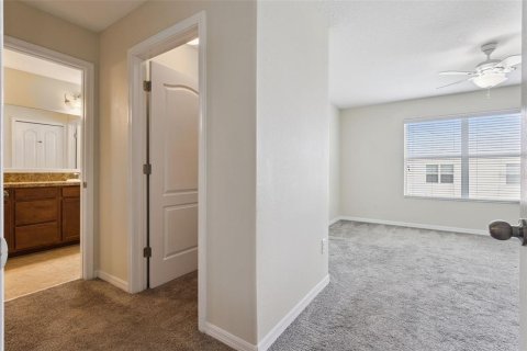 Townhouse in Winter Garden, Florida 3 bedrooms, 181.72 sq.m. № 2393646 - photo 25