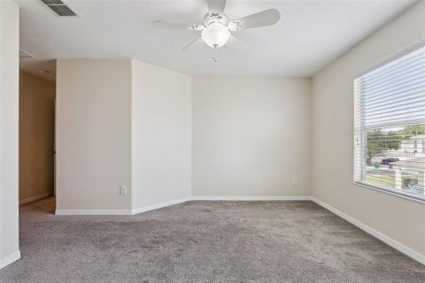 Townhouse in Winter Garden, Florida 3 bedrooms, 181.72 sq.m. № 2393646 - photo 24