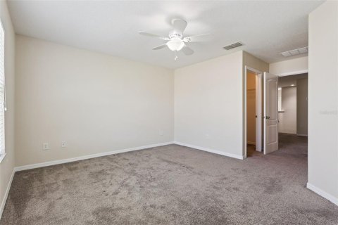 Townhouse in Winter Garden, Florida 3 bedrooms, 181.72 sq.m. № 2393646 - photo 23