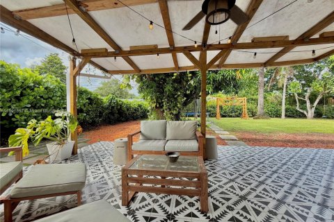 Villa ou maison à vendre à Miami, Floride: 3 chambres, 148.09 m2 № 1954202 - photo 30