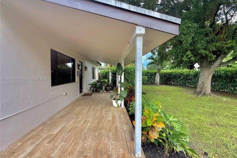 Villa ou maison à vendre à Miami, Floride: 3 chambres, 148.09 m2 № 1954202 - photo 5