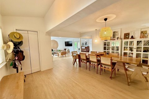 Villa ou maison à vendre à Miami, Floride: 3 chambres, 148.09 m2 № 1954202 - photo 11