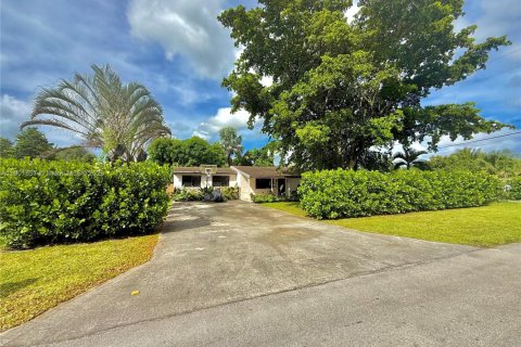 Villa ou maison à vendre à Miami, Floride: 3 chambres, 148.09 m2 № 1954202 - photo 1