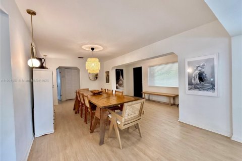 Villa ou maison à vendre à Miami, Floride: 3 chambres, 148.09 m2 № 1954202 - photo 14