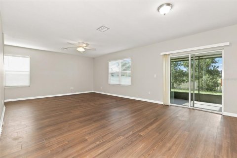 House in Zephyrhills, Florida 4 bedrooms, 225.94 sq.m. № 2349264 - photo 3