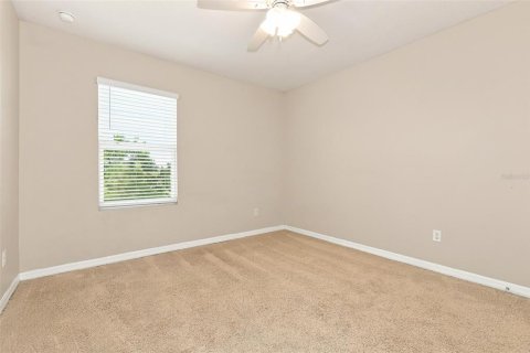 House in Zephyrhills, Florida 4 bedrooms, 225.94 sq.m. № 2349264 - photo 12