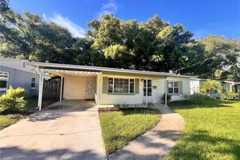 Casa en alquiler en Orlando, Florida, 2 dormitorios, 102.19 m2 № 1899490 - foto 1