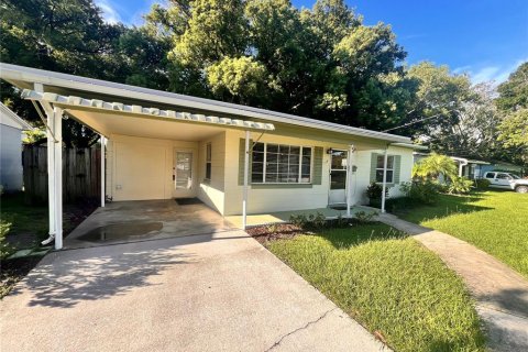 Casa en alquiler en Orlando, Florida, 2 dormitorios, 102.19 m2 № 1899490 - foto 3
