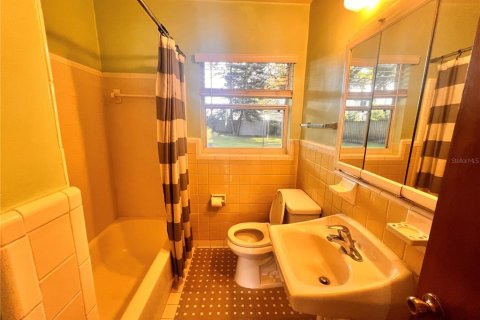 Casa en alquiler en Orlando, Florida, 2 dormitorios, 102.19 m2 № 1899490 - foto 13