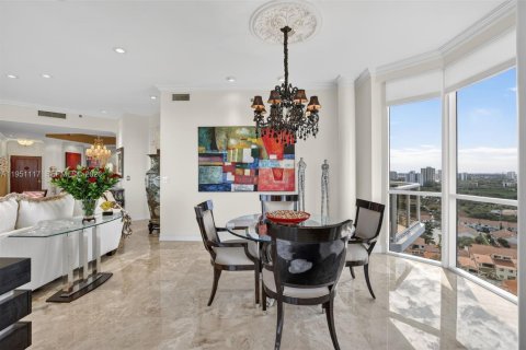 Condo in Aventura, Florida, 3 bedrooms  № 2009755 - photo 17