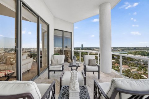 Condo in Aventura, Florida, 3 bedrooms  № 2009755 - photo 29