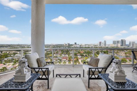 Condo in Aventura, Florida, 3 bedrooms  № 2009755 - photo 2