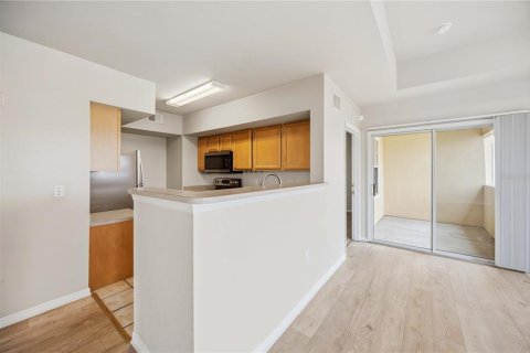 Condominio en alquiler en Sarasota, Florida, 2 dormitorios, 98.29 m2 № 2109460 - foto 12