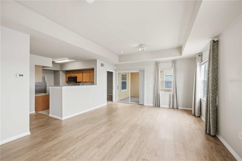 Condominio en alquiler en Sarasota, Florida, 2 dormitorios, 98.29 m2 № 2109460 - foto 10