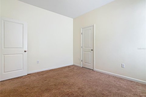 House in Haines City, Florida 3 bedrooms, 151.8 sq.m. № 1662361 - photo 23