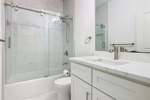 Купить виллу или дом в Хейнс-Сити, Флорида 5 комнат, 151.8м2, № 1662361 - фото 28