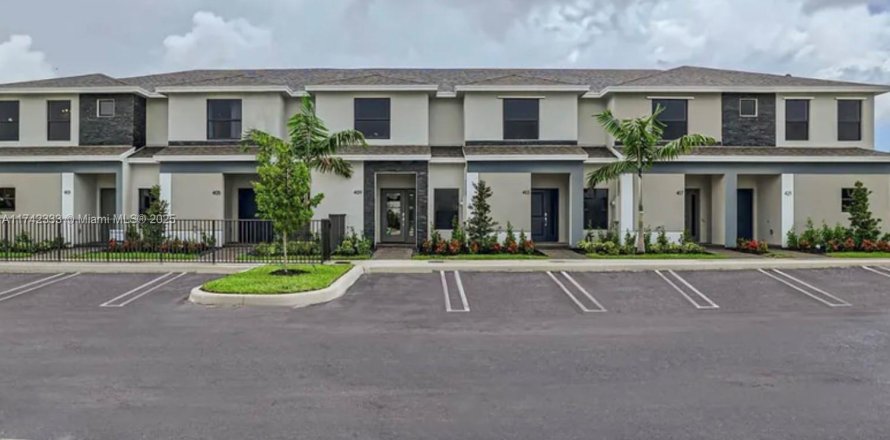 Adosado en Florida City, Florida 3 dormitorios, 127.83 m2 № 1959535