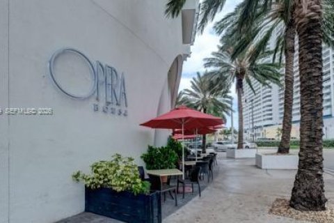 Снять в аренду кондоминиум в Майами, Флорида 1 спальня, 73.49м2, № 2033062 - фото 21