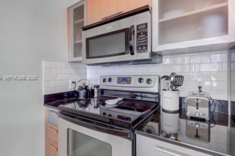 Снять в аренду кондоминиум в Майами, Флорида 1 спальня, 73.49м2, № 2033062 - фото 9