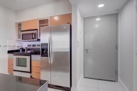 Снять в аренду кондоминиум в Майами, Флорида 1 спальня, 73.49м2, № 2033062 - фото 4