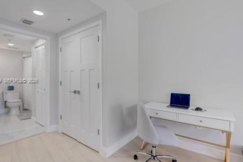 Снять в аренду кондоминиум в Майами, Флорида 1 спальня, 73.49м2, № 2033062 - фото 7