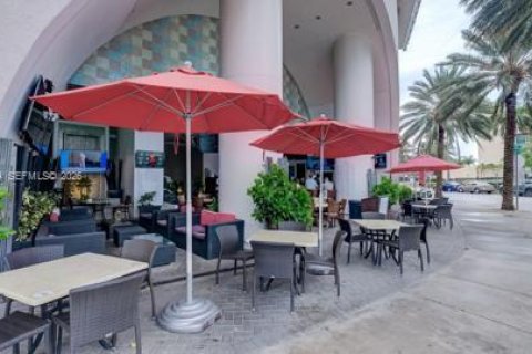 Снять в аренду кондоминиум в Майами, Флорида 1 спальня, 73.49м2, № 2033062 - фото 22