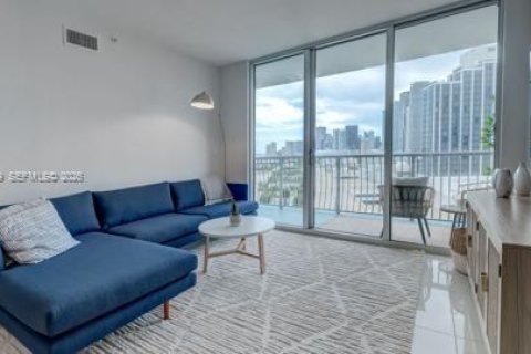 Снять в аренду кондоминиум в Майами, Флорида 1 спальня, 73.49м2, № 2033062 - фото 2