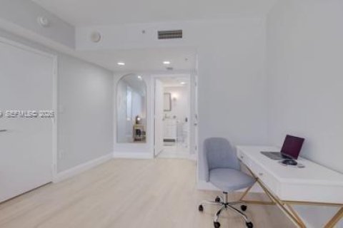 Снять в аренду кондоминиум в Майами, Флорида 1 спальня, 73.49м2, № 2033062 - фото 14