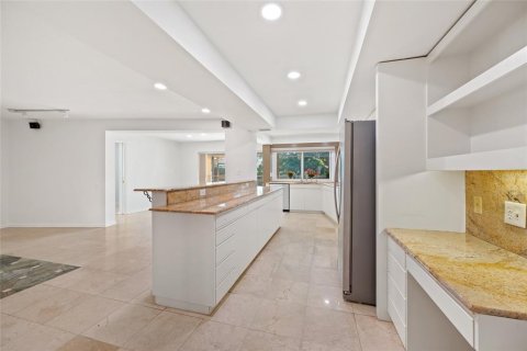 Casa en alquiler en Tampa, Florida, 4 dormitorios, 260.22 m2 № 1906748 - foto 26