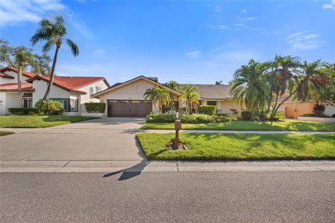 Casa en alquiler en Tampa, Florida, 4 dormitorios, 260.22 m2 № 1906748 - foto 1