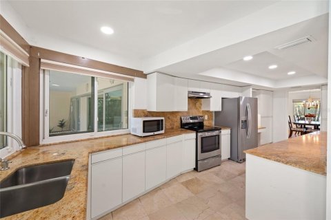 Casa en alquiler en Tampa, Florida, 4 dormitorios, 260.22 m2 № 1906748 - foto 30
