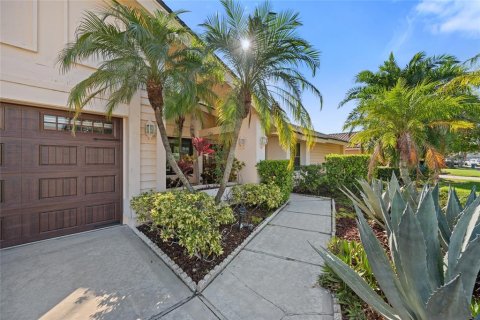Casa en alquiler en Tampa, Florida, 4 dormitorios, 260.22 m2 № 1906748 - foto 6