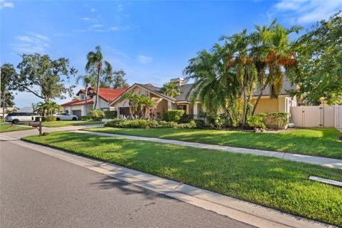 Casa en alquiler en Tampa, Florida, 4 dormitorios, 260.22 m2 № 1906748 - foto 3